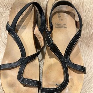 Think! Sandals size 10 EUC!!